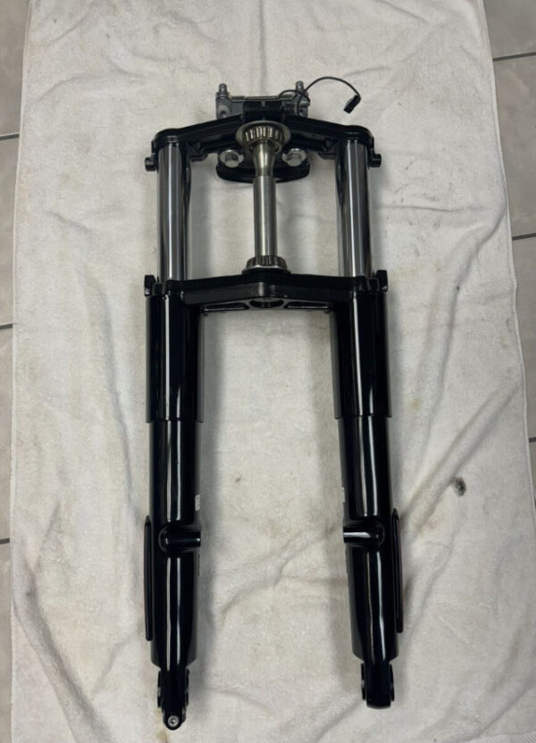 OEM HARLEY DAVIDSON TOURING BLACK 49mm FRONT END TRIPLE TREE FORKS